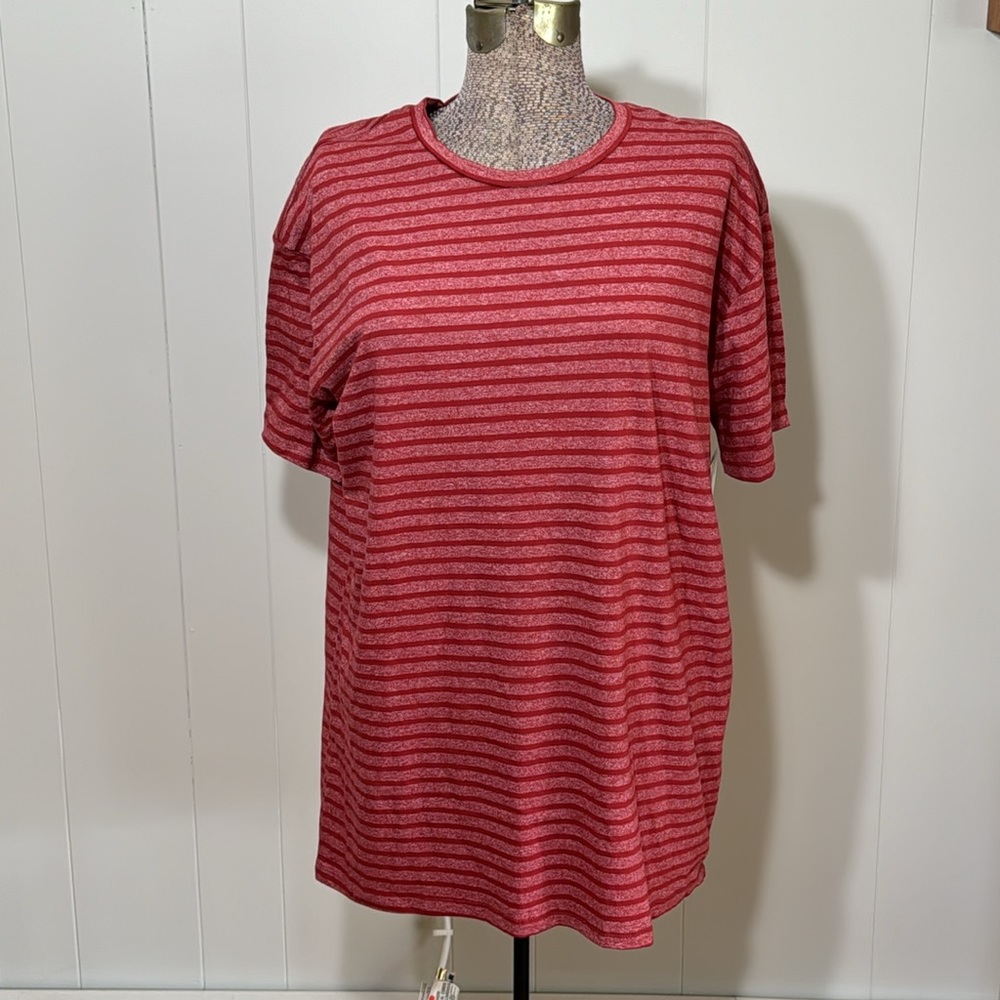 LuLaRoe NWT Mens XL Patrick Red Striped High Low Hemline Short Sleeve